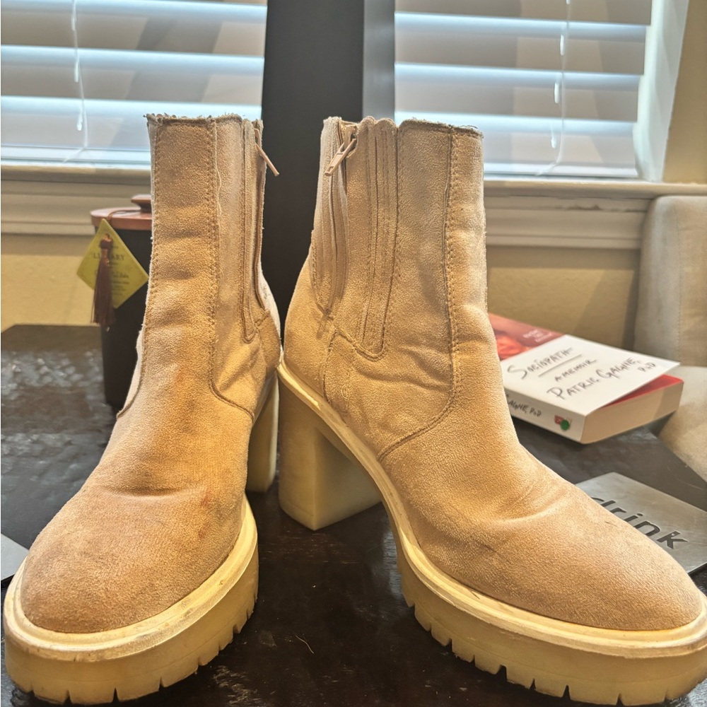 Women's Oasis Society Faux Suede Lug Sole Tan Heeled Boots - Picture 11 of 13